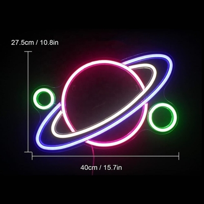 Transforme o seu quarto num espaço fresco e elegante com a luz LED do nosso sinal planetário de néon