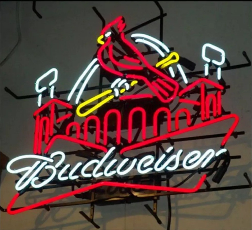 Estilo Vintage Neon Light Sign Workshop Decoração de parede Brilho e nostalgia combinados