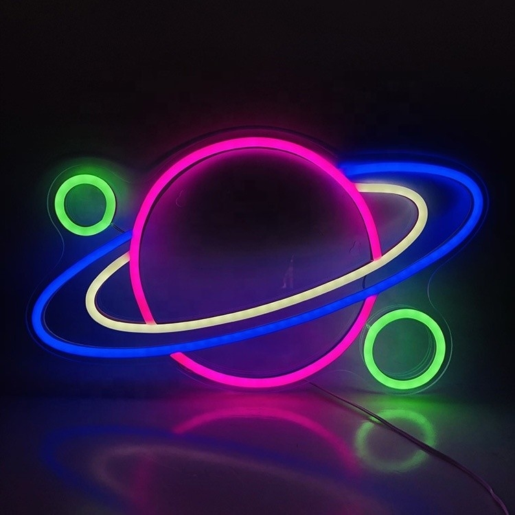 Transforme o seu quarto num espaço fresco e elegante com a luz LED do nosso sinal planetário de néon